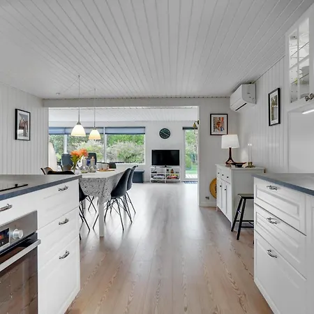 3 Bedroom Cozy In Holiday home *