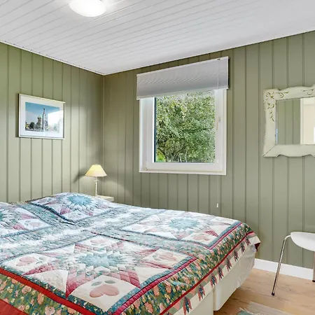 Holiday home 3 Bedroom Cozy In *