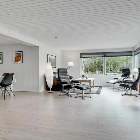 בית נופש With Fireplace I Jerup