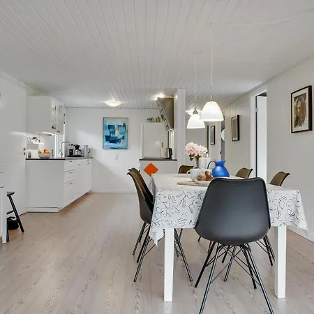 3 Bedroom Cozy In Holiday home *