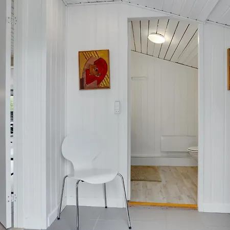 3 Bedroom Cozy In Holiday home Jerup