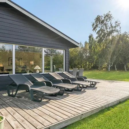 3 Bedroom Cozy In * Jerup